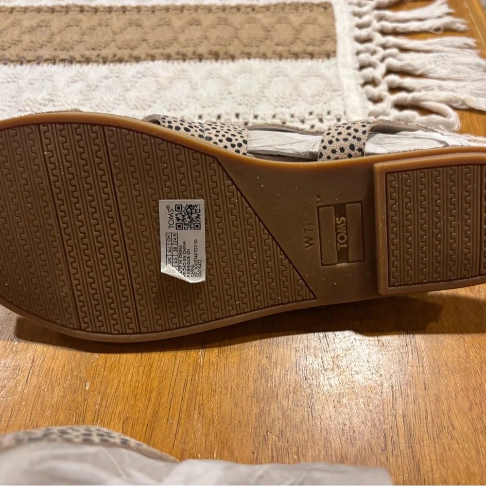 TOMS Sicily Strappy Leather Sandals – Macadamia Mini Cheetah Suede – Size 7.5 - Picture 7 of 12